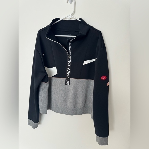 Nike Colorblock Pullover - Picture 6 of 8